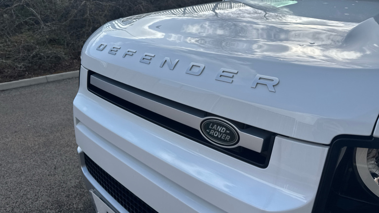 Land Rover Defender 90 Diesel 3.0 D250 Hard Top Auto